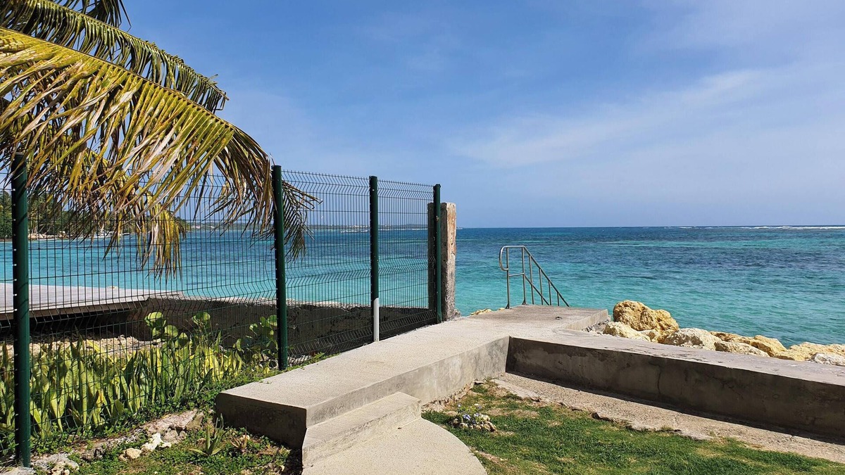 Sainte-Anne Apartment | Homerez - Apartment in Sainte-Anne