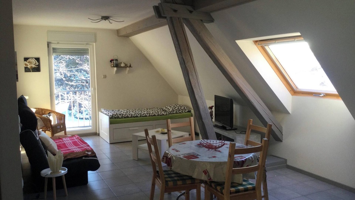 Lohr Apartment | Homerez - Apartment in Lohr, parking