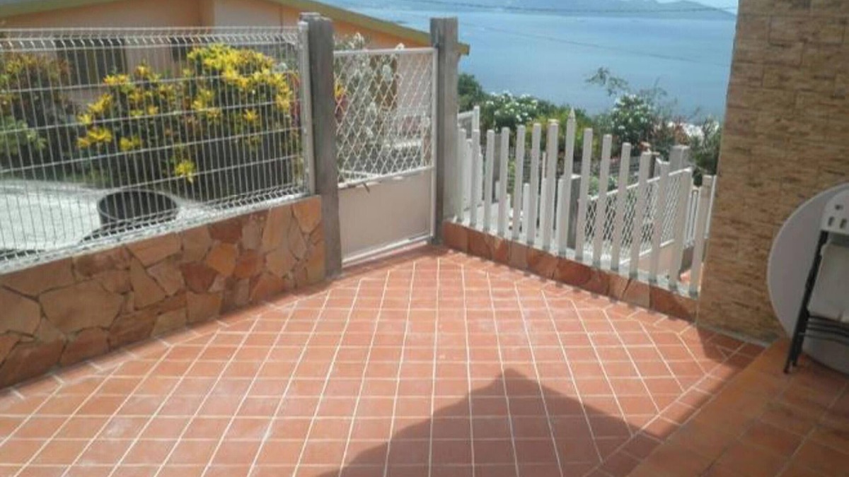 La Colline Apartment | Homerez - Apartment in Schoelcher