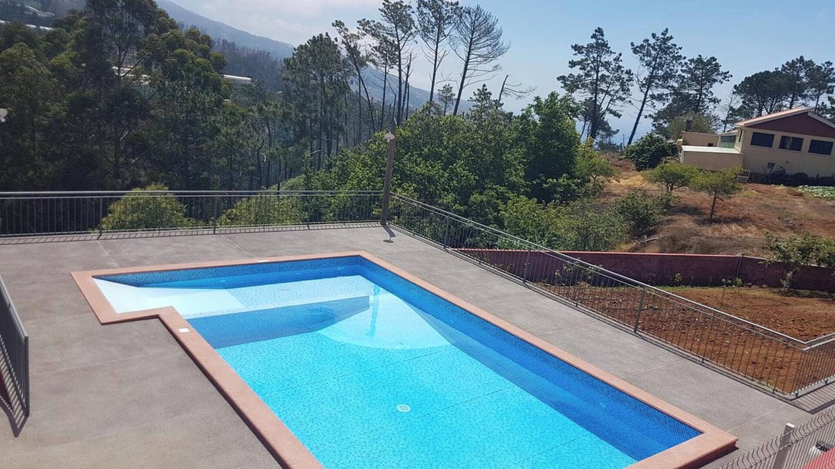 Prazeres Apartment | Homerez - Apartment in Prazeres