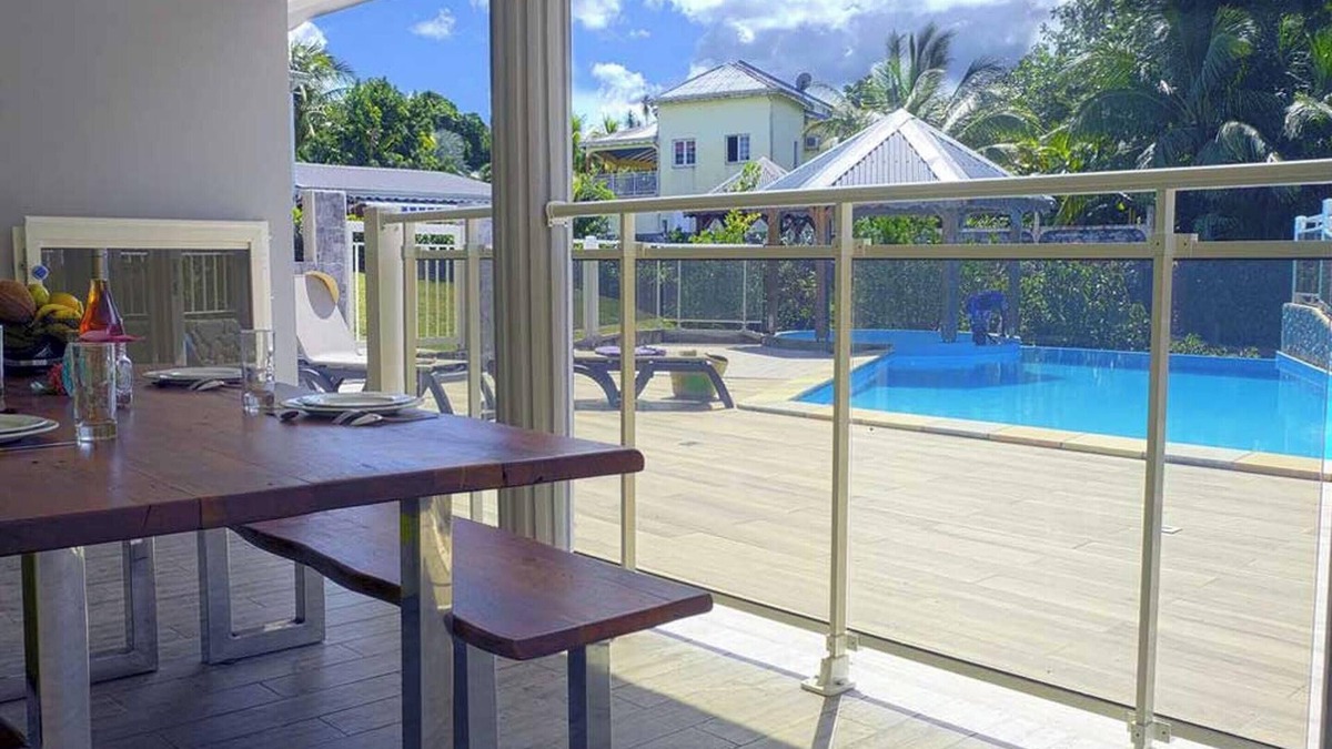 Lamentin Apartment | Homerez - Apartment with pool in Lamentin