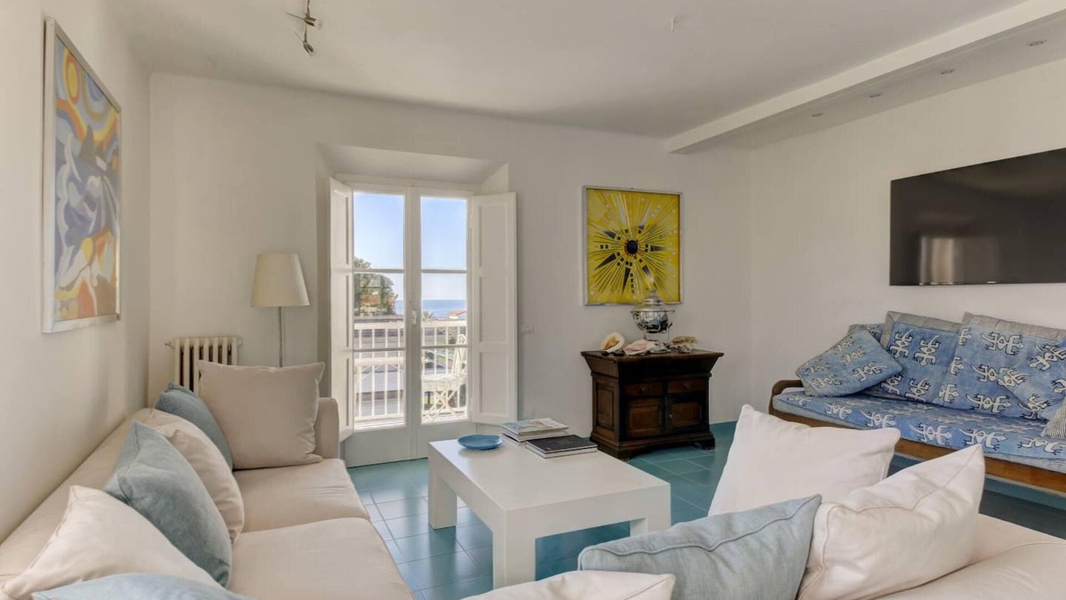 Forte dei Marmi Apartment | Homerez - Apmt in Forte dei Marmi - Sea View