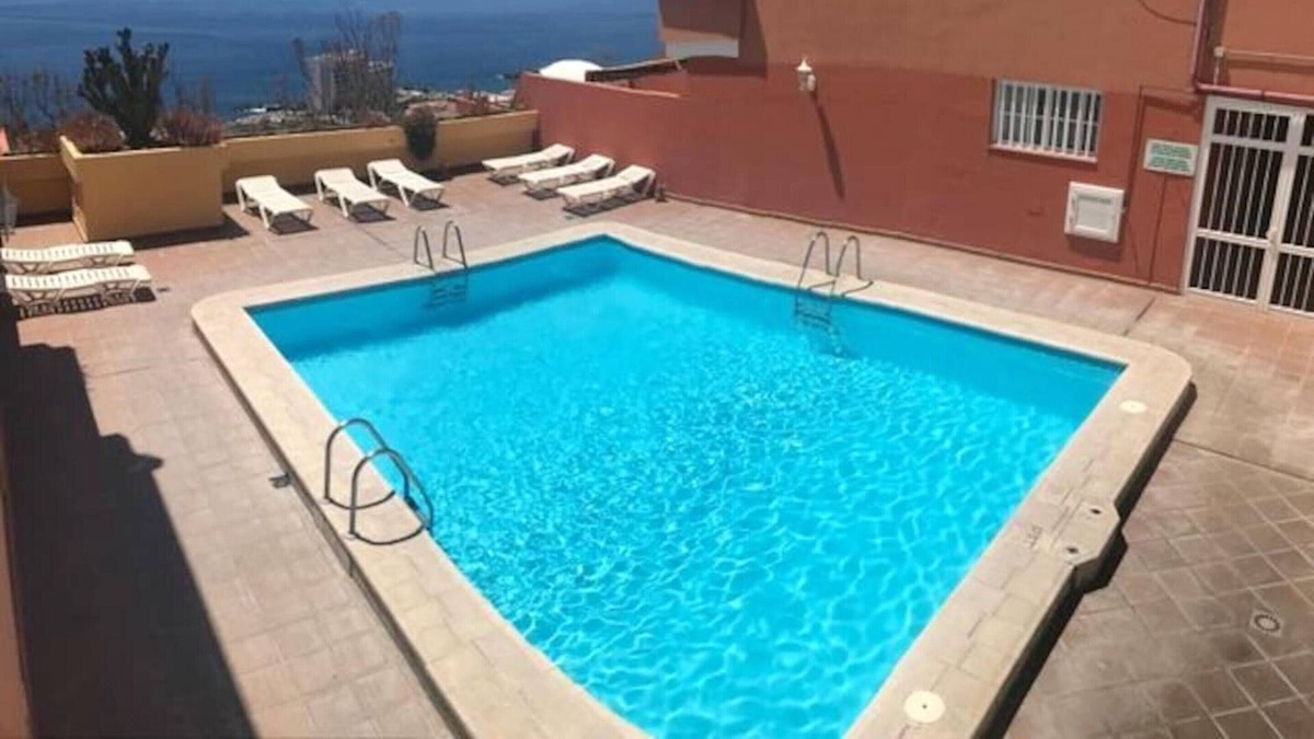 Los Gigantes Apartment | Homerez - Appartement for 4 ppl. with shared pool at Santiago del Teide