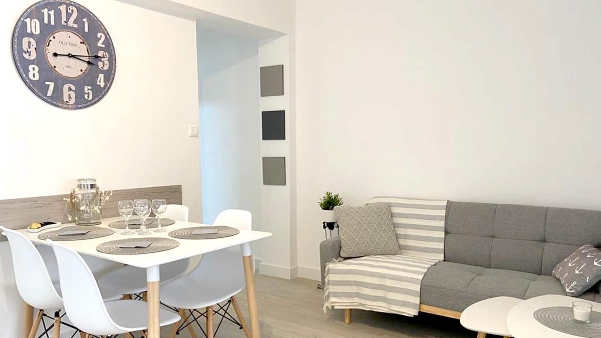 Venecia Apartment | Homerez - Appartement 1 km away from the beach for 4 ppl. with balcony at Gandia