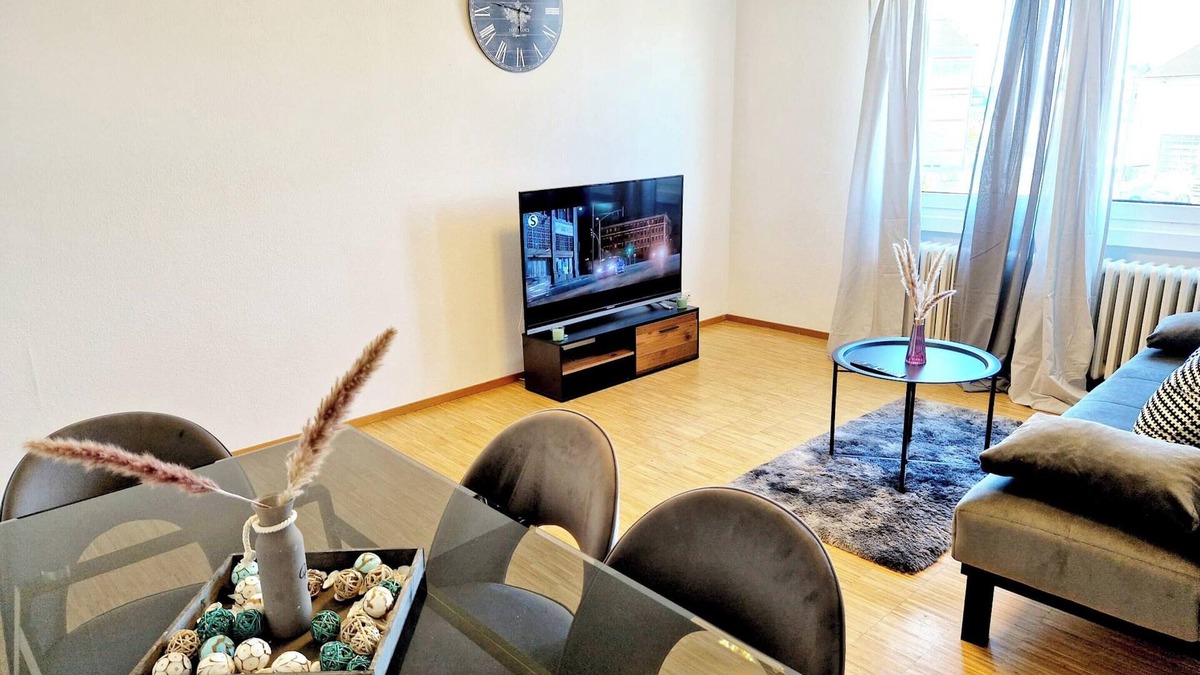 Neckarau Apartment | Homerez - Appt. Mannheim/Neckarau