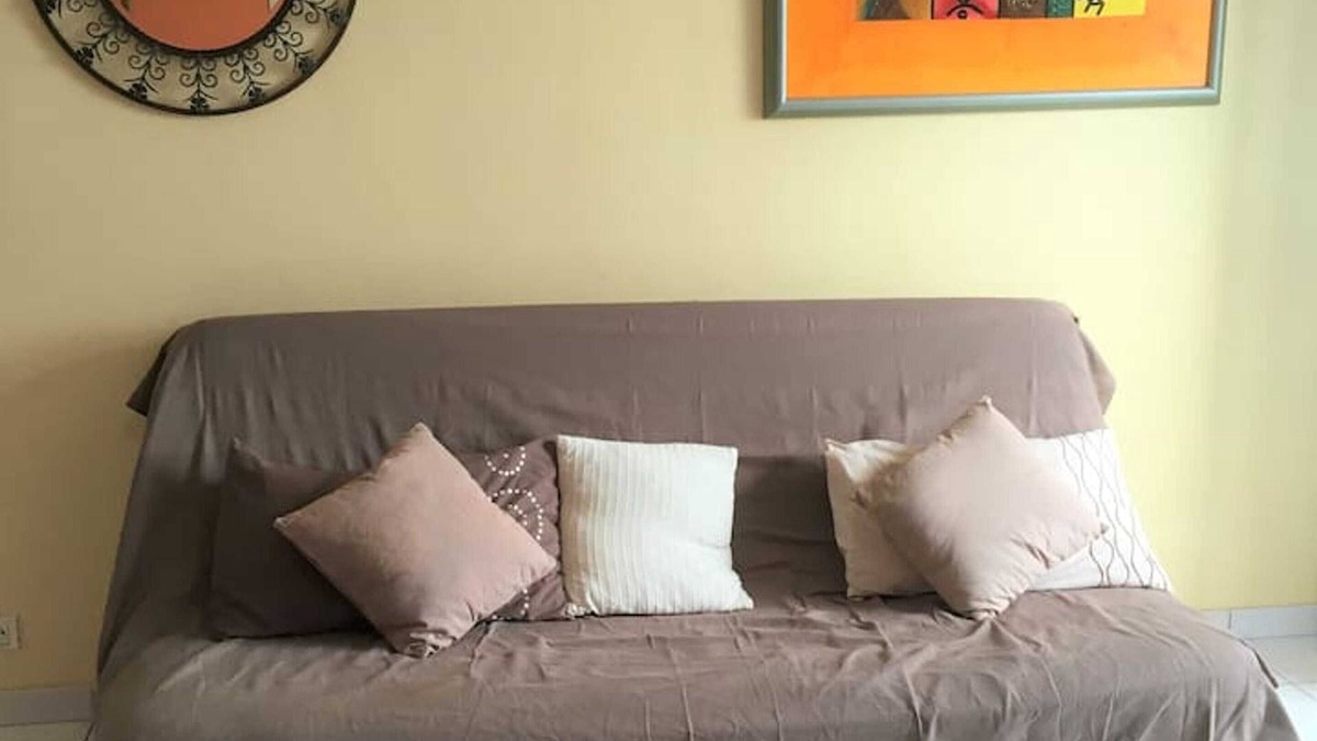 Saint-Denis Apartment | Homerez - Appt Saint-Denis, sea view