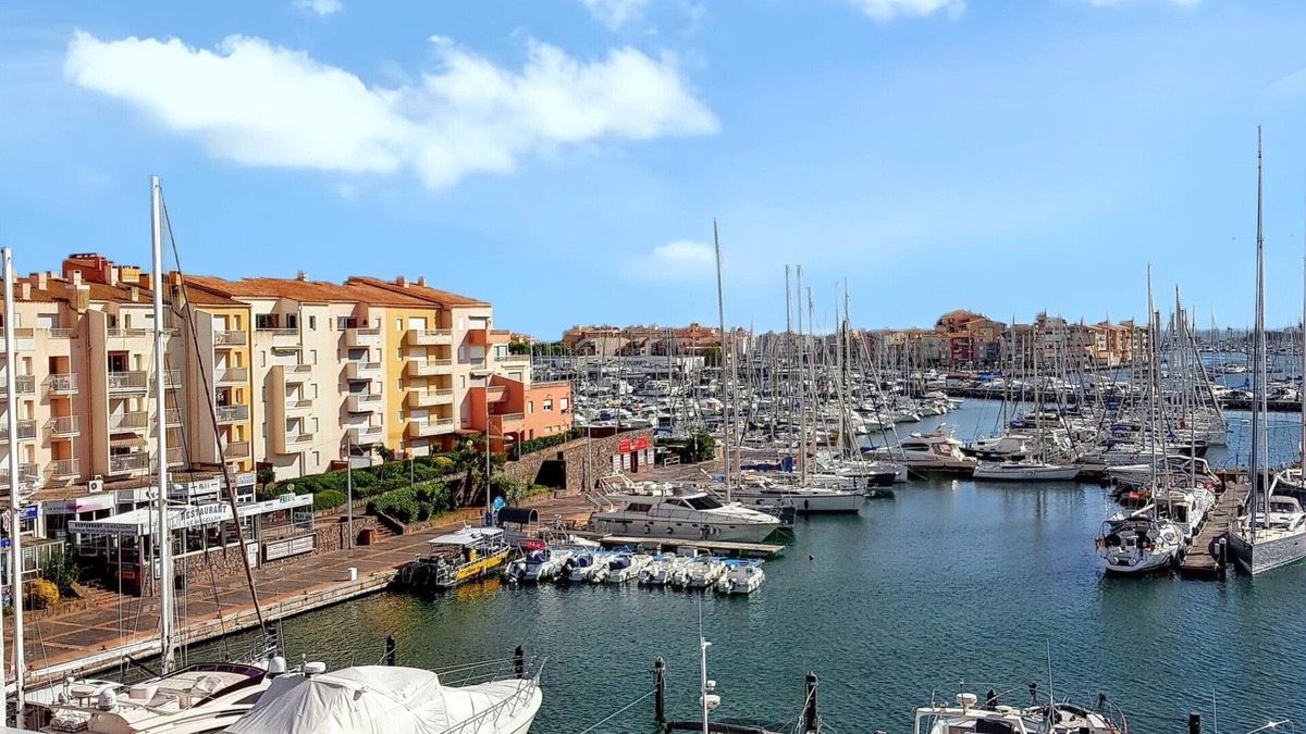 Cap d'Agde Apartment | Homerez - Apt Cap d'Agde, sea view