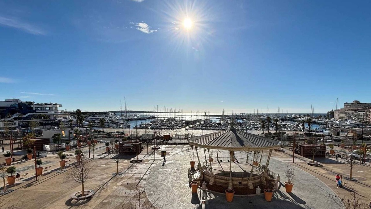 Le Suquet Apartment | Homerez - Apt in Cannes - near beaches
