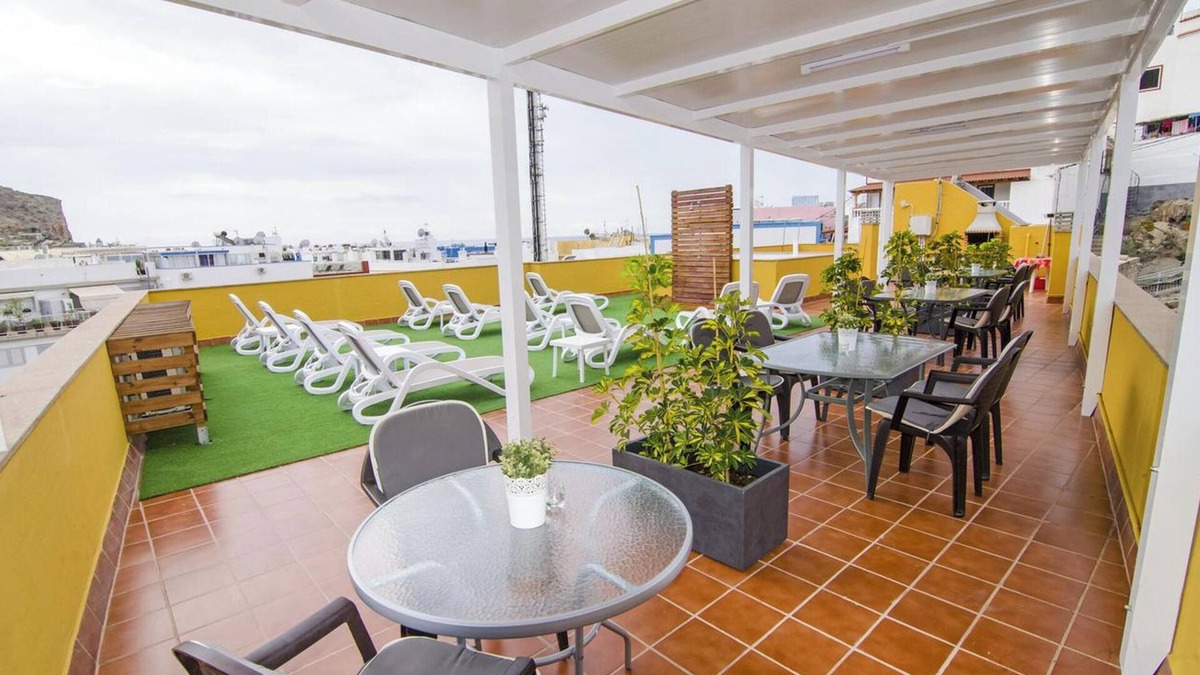 Lomo Quiebre Apartment | Homerez - Apt in Lomo Quiebre, sea view