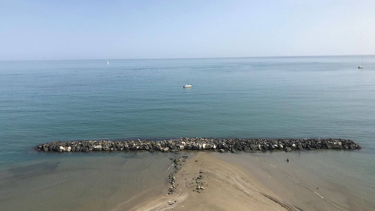 Nettuno Apartment | Homerez - Apt in Nettuno, beach direct