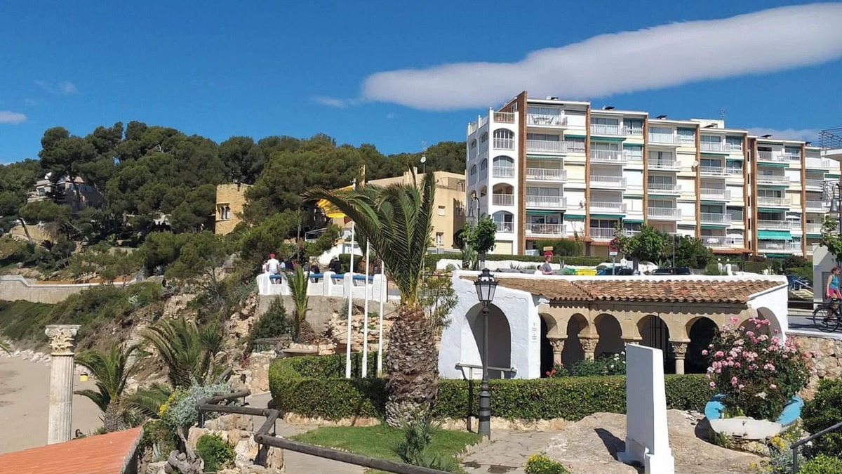 El Roc de Sant Gaieta Apartment | Homerez - Apt. in Roda de Berà