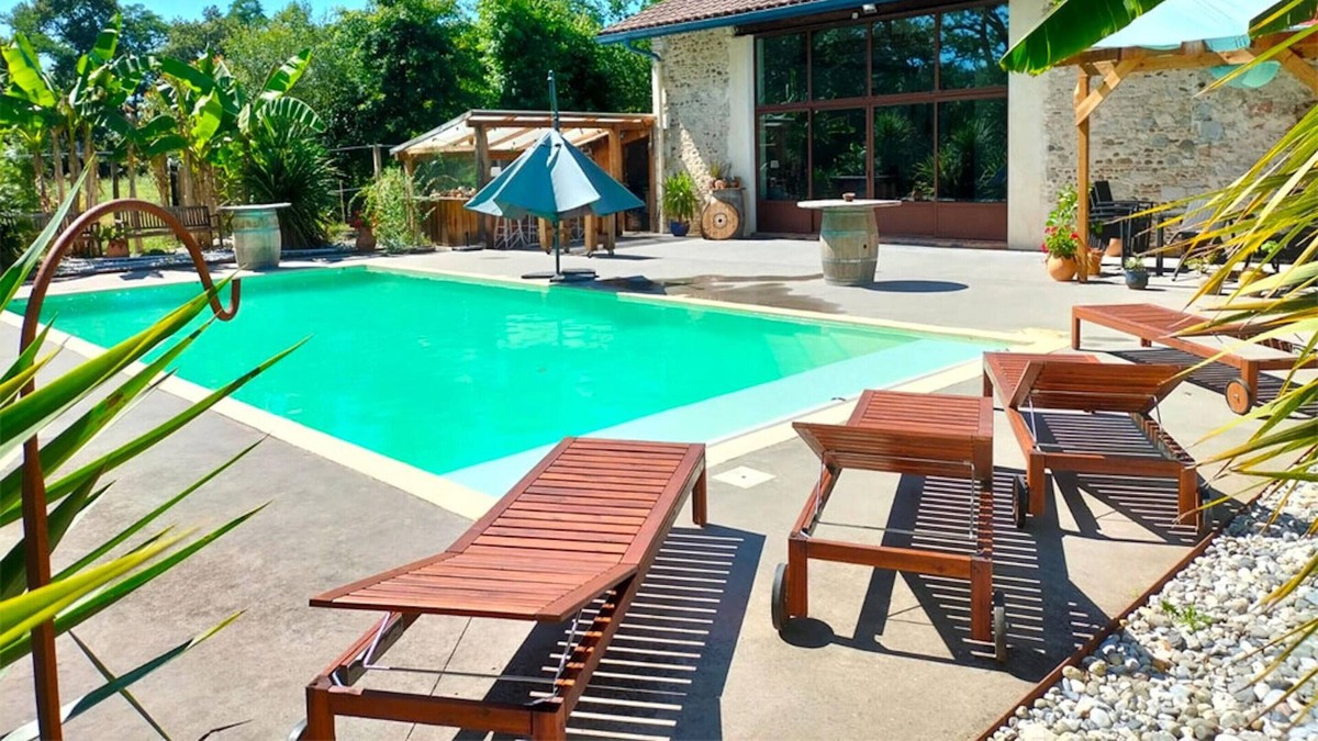Saint-Jean-de-Marsacq Villa | Homerez - Big villa for 19 ppl. with swimming-pool at Saint-Jean-de-Marsacq