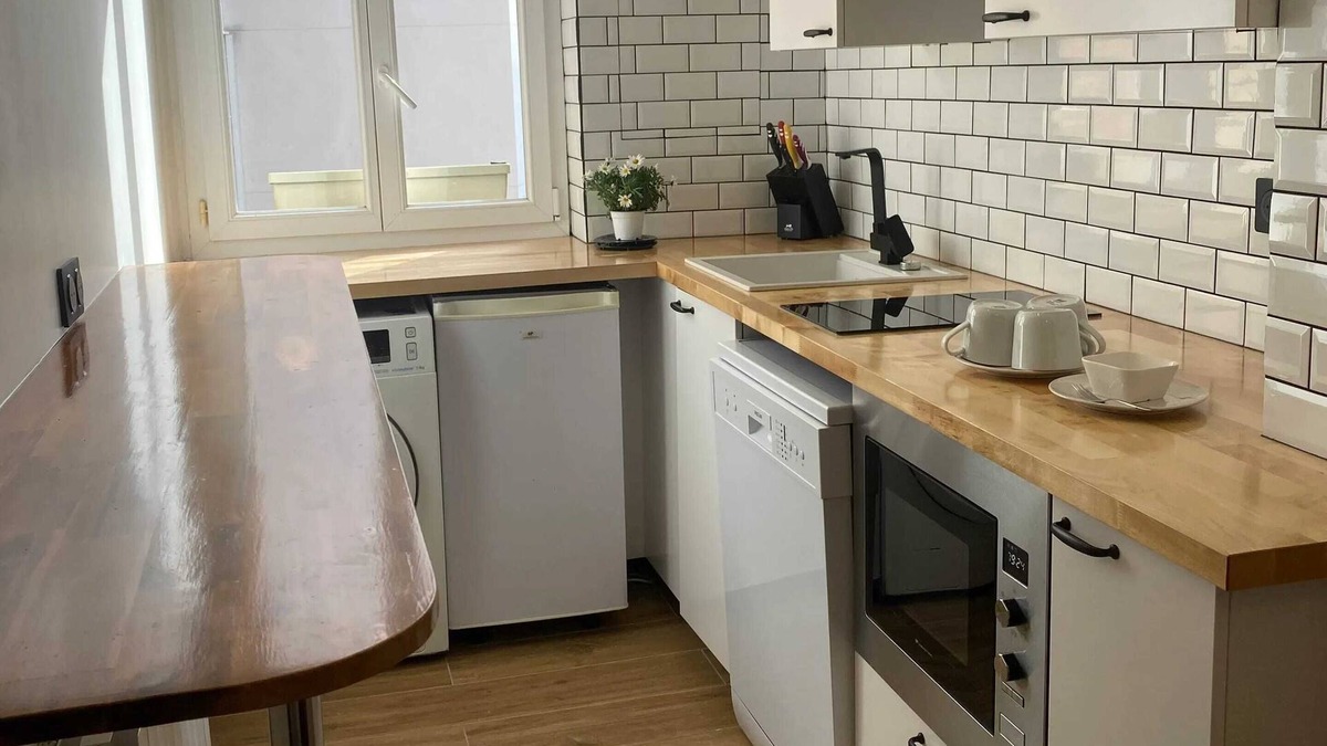 Issy-les-Moulineaux Apartment | Homerez - Beautiful apartement for 4 ppl. at Issy-les-Moulineaux