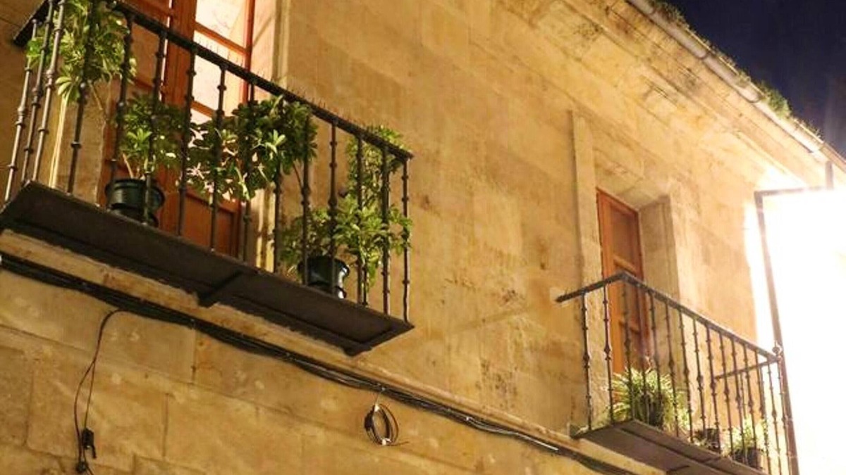 Old Town Apartment | Homerez - Beautiful appartement for 3 ppl. at Salamanca