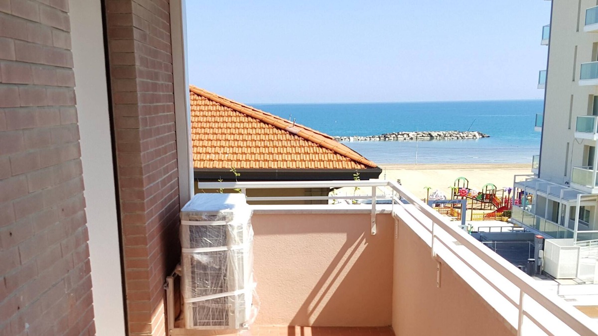 Viserbella Apartment | Homerez - Beautiful appartement for 6 ppl. with sea view and balcony at Viserba