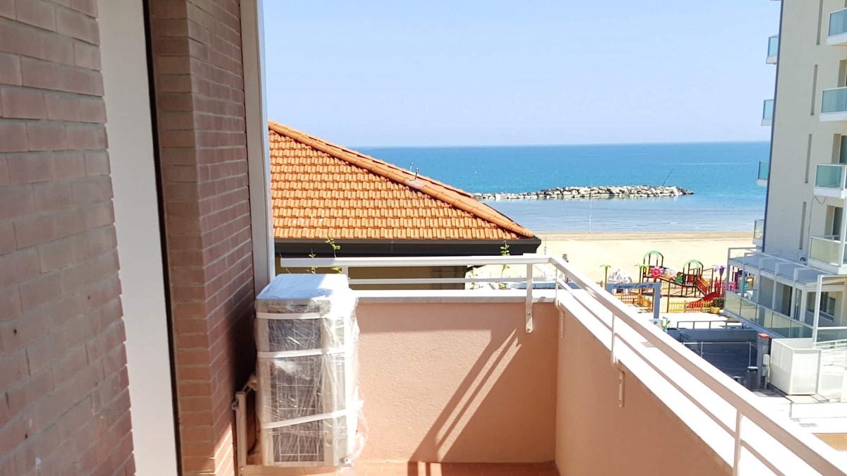 Viserbella Apartment | Homerez - Beautiful appartement for 6 ppl. with sea view and balcony at Viserba