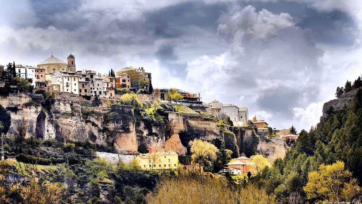 Old Town House | Homerez - Beautiful house for 2 ppl. at Cuenca