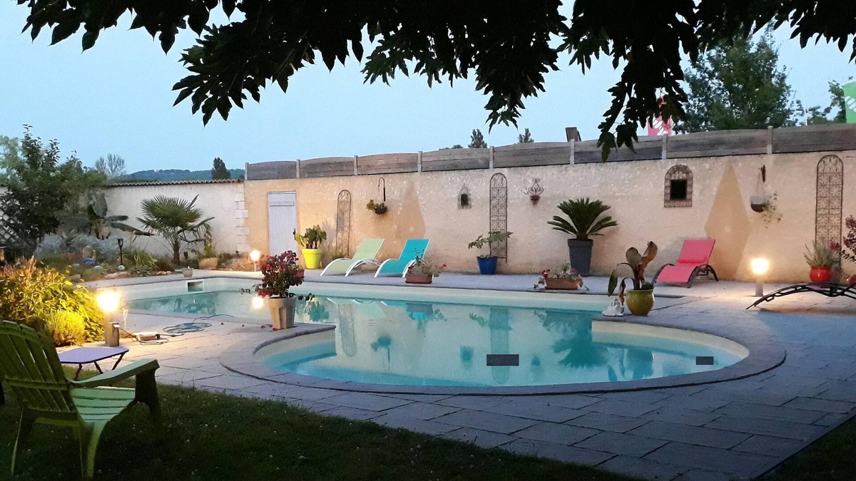 Duravel House | Homerez - Beautiful house for 6 ppl. with shared pool and garden at Duravel