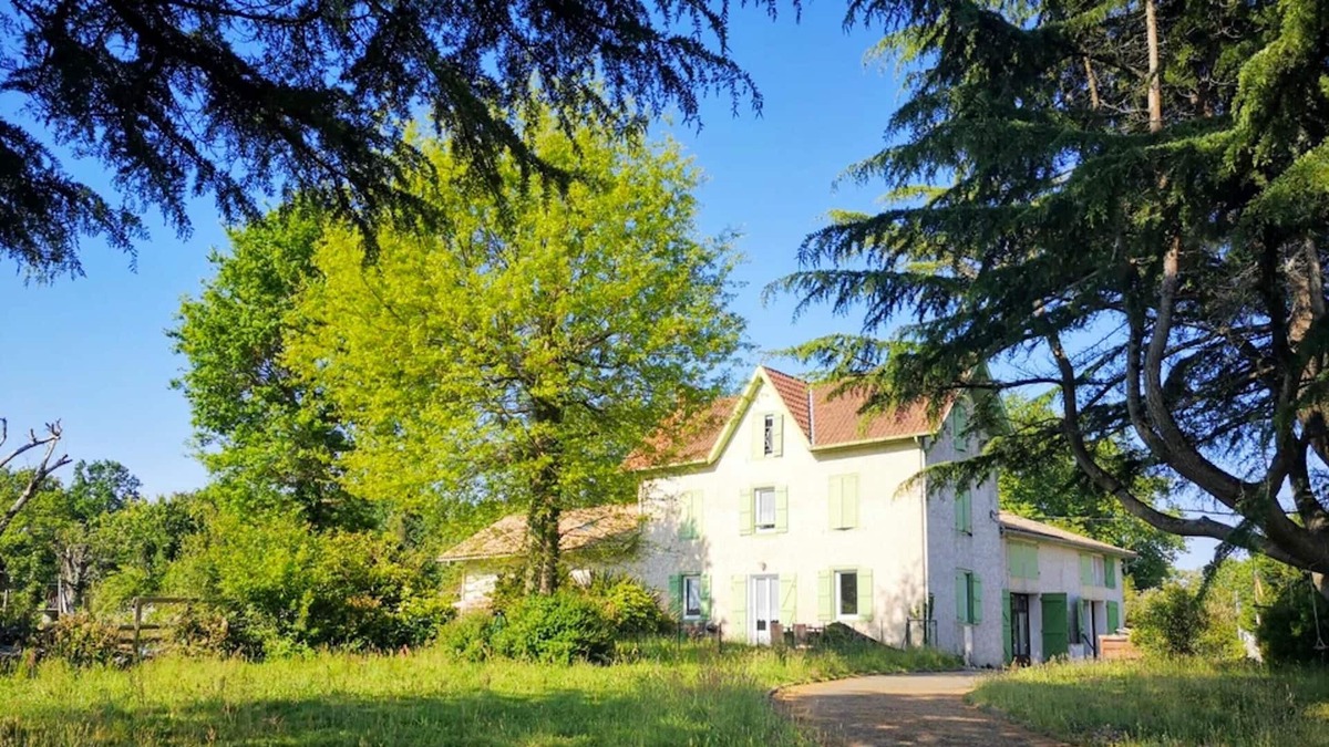 Saubrigues House | Homerez - Big house for 14 ppl. with terrace at Saubrigues