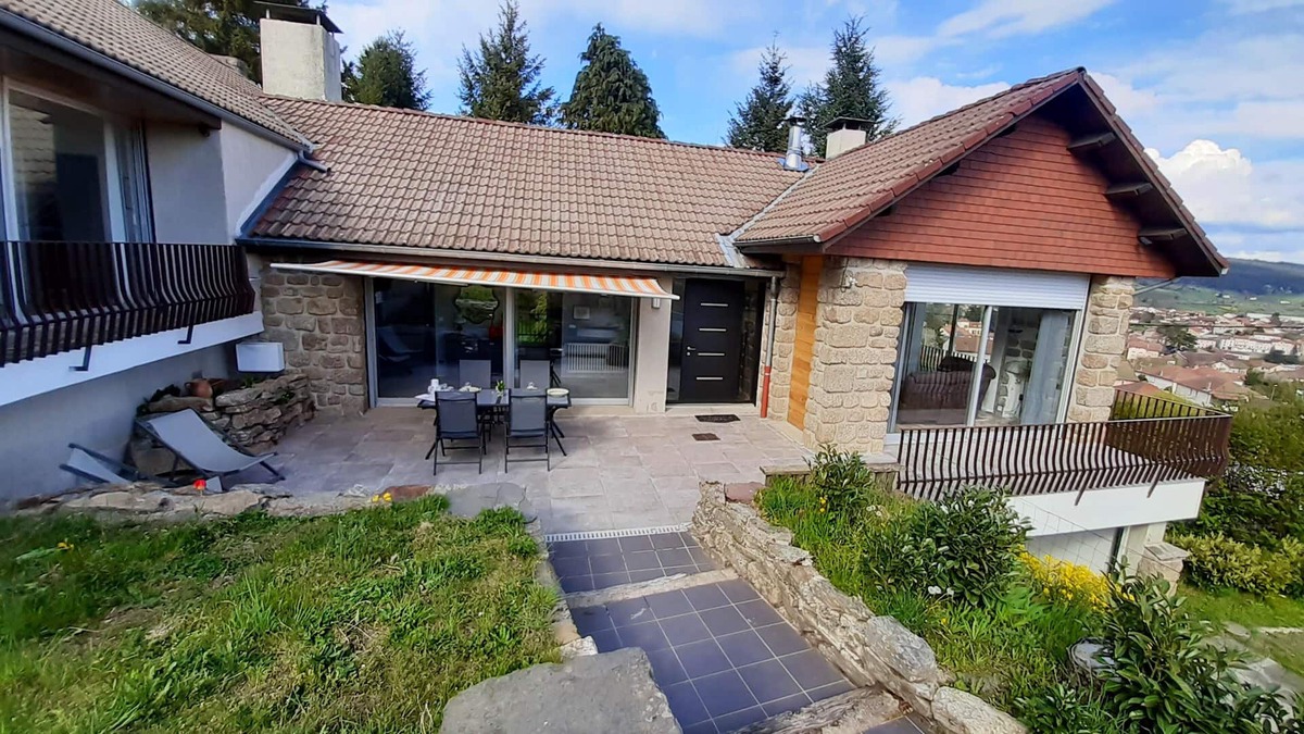 Langogne House | Homerez - Big house for 9 ppl. with garden, terrace and balcony at Langogne