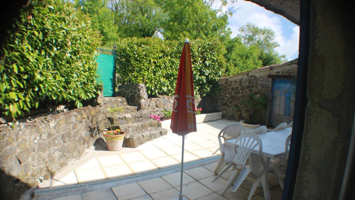 Gourdon House | Homerez - Big house for 10 ppl. with shared pool and terrace at Saint priest