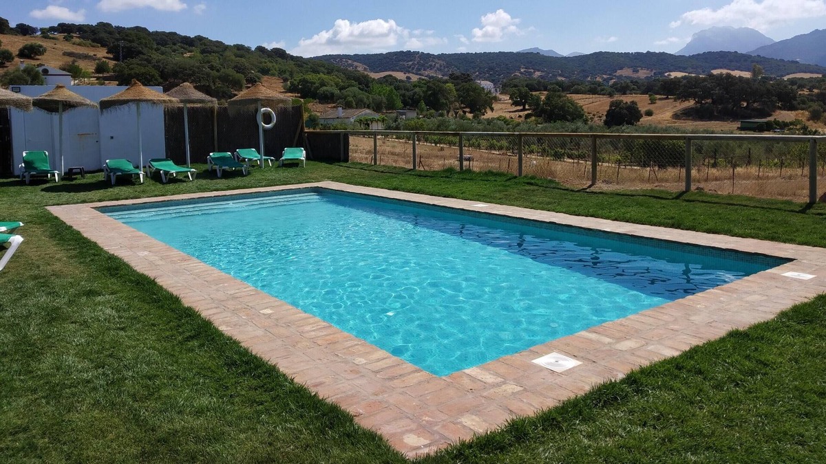 Prado del Rey Villa | Homerez - Big villa for 18 ppl. with swimming-pool and garden at Prado del Rey