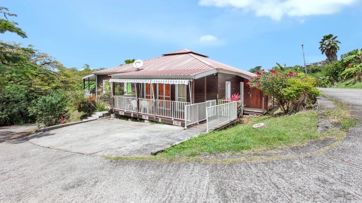 Bouillante House | Homerez - Bungalow in Bouillante