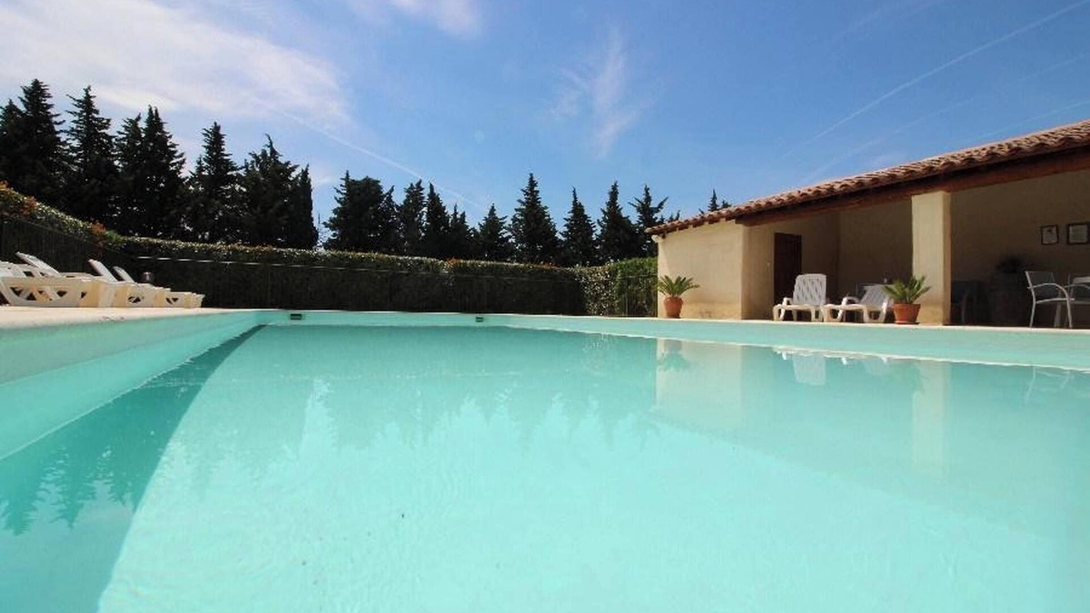 Monteux Apartment | Homerez - Charming Apartment