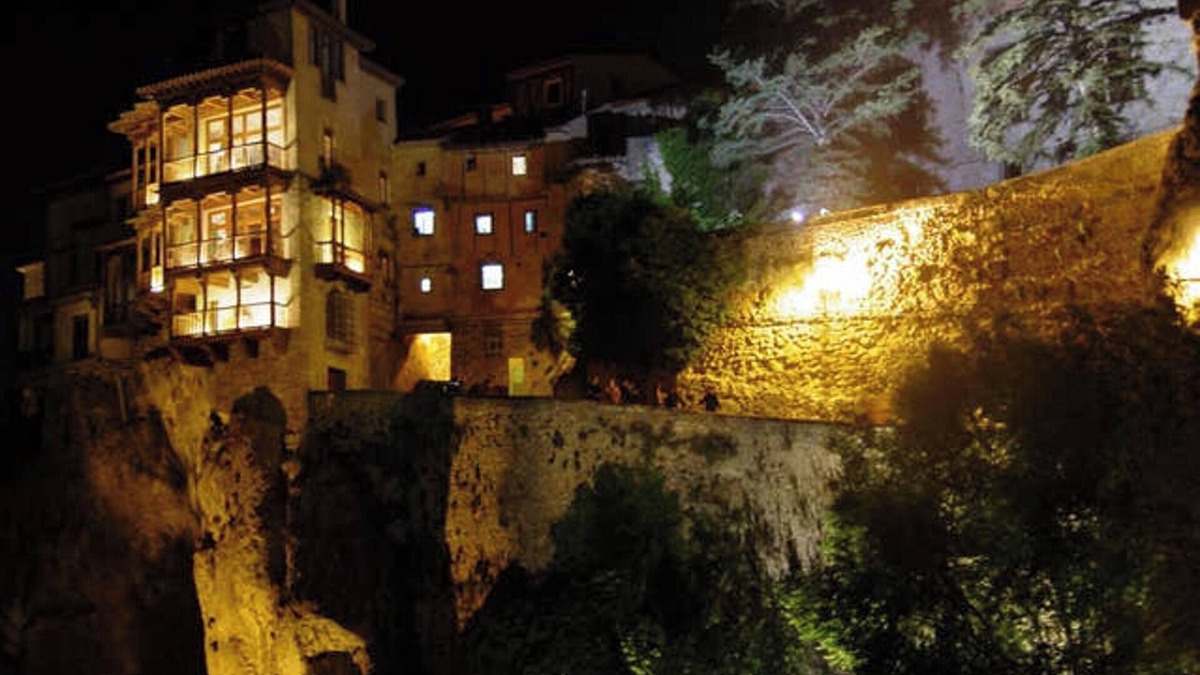 Old Town Apartment | Homerez - Charming apartment in Cuenca with fireplace - 80 sqm