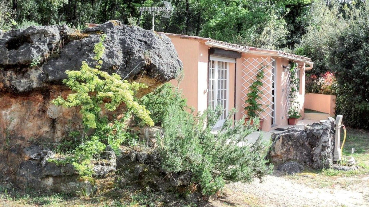 Montauroux House | Homerez - Charming House in Montauroux with Jacuzzi and View