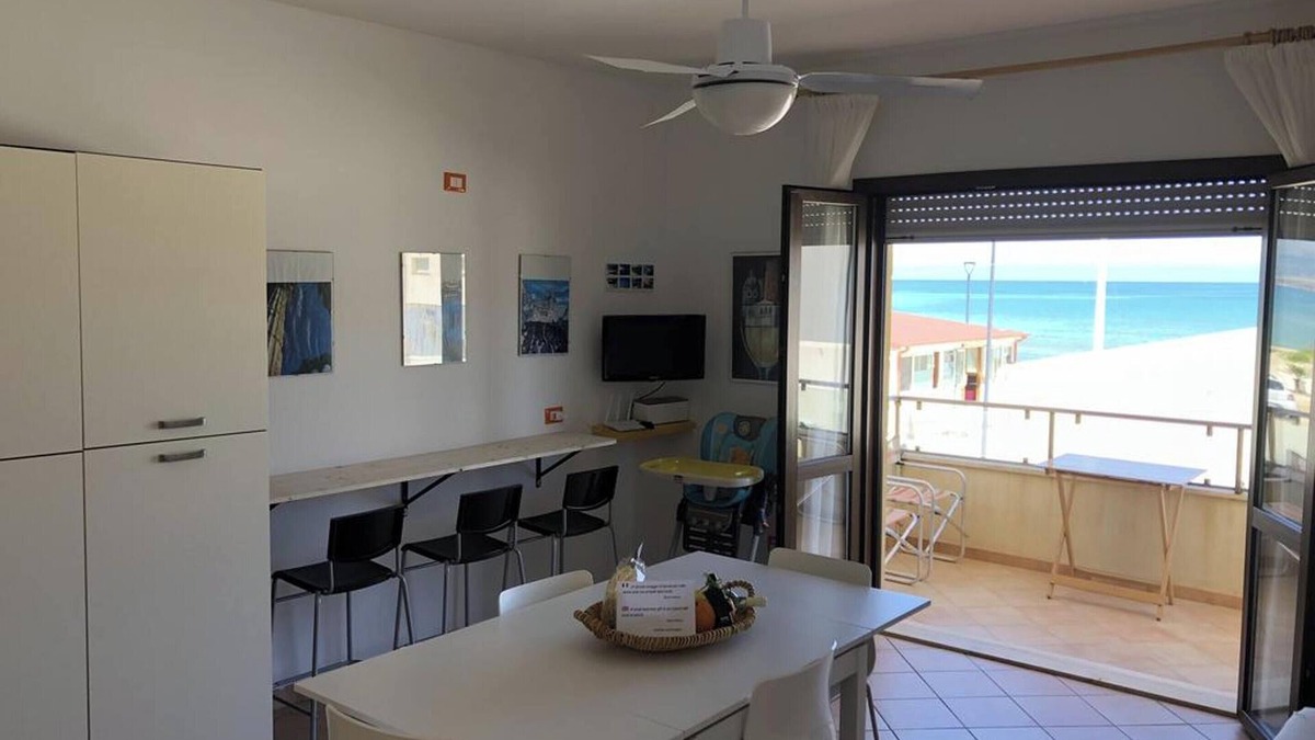 Alcamo Marina House | Homerez - Charming house in Alcamo with bikes available