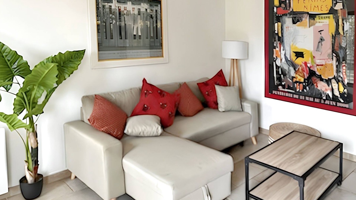 Costieres House | Homerez - Charming house in Nîmes with private garden