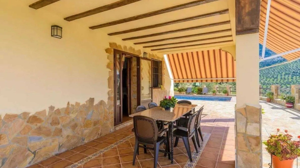 El Gastor Ski Chalet | Homerez - Comfortable Chalet in El Gastor with Private Pool