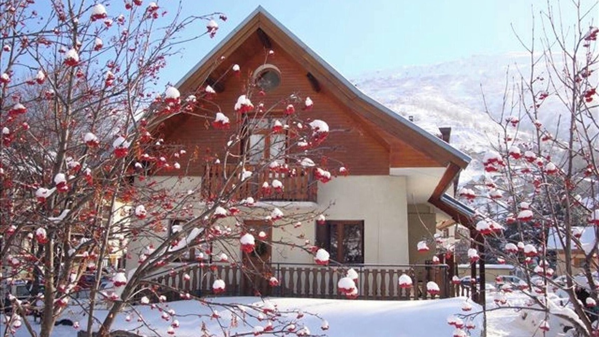 Valloire Apartment | Homerez - Cosy Studio - Valloire.