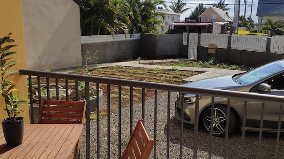 Saint-Pierre De La Reunion Apartment | Homerez - Cozy Apartment in Saint Pierre