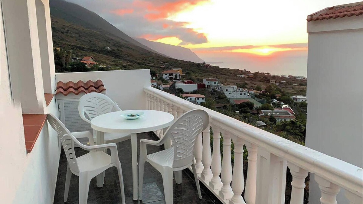 Tigaday Apartment | Homerez - Cozy apartment with sea view in Frontera