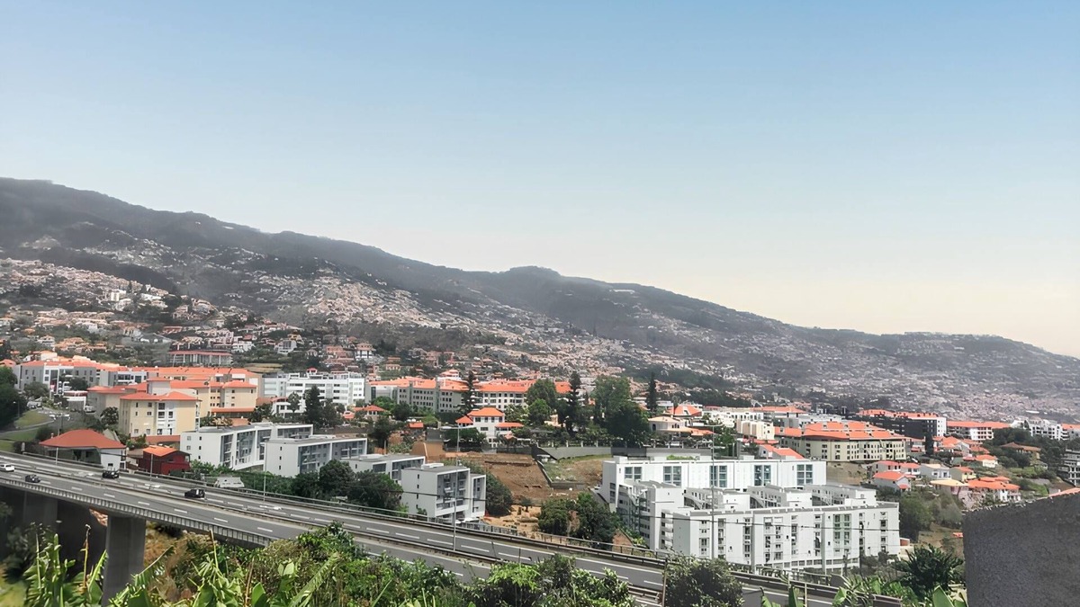 Santo Antonio House | Homerez - Cozy House in Funchal with Sea View