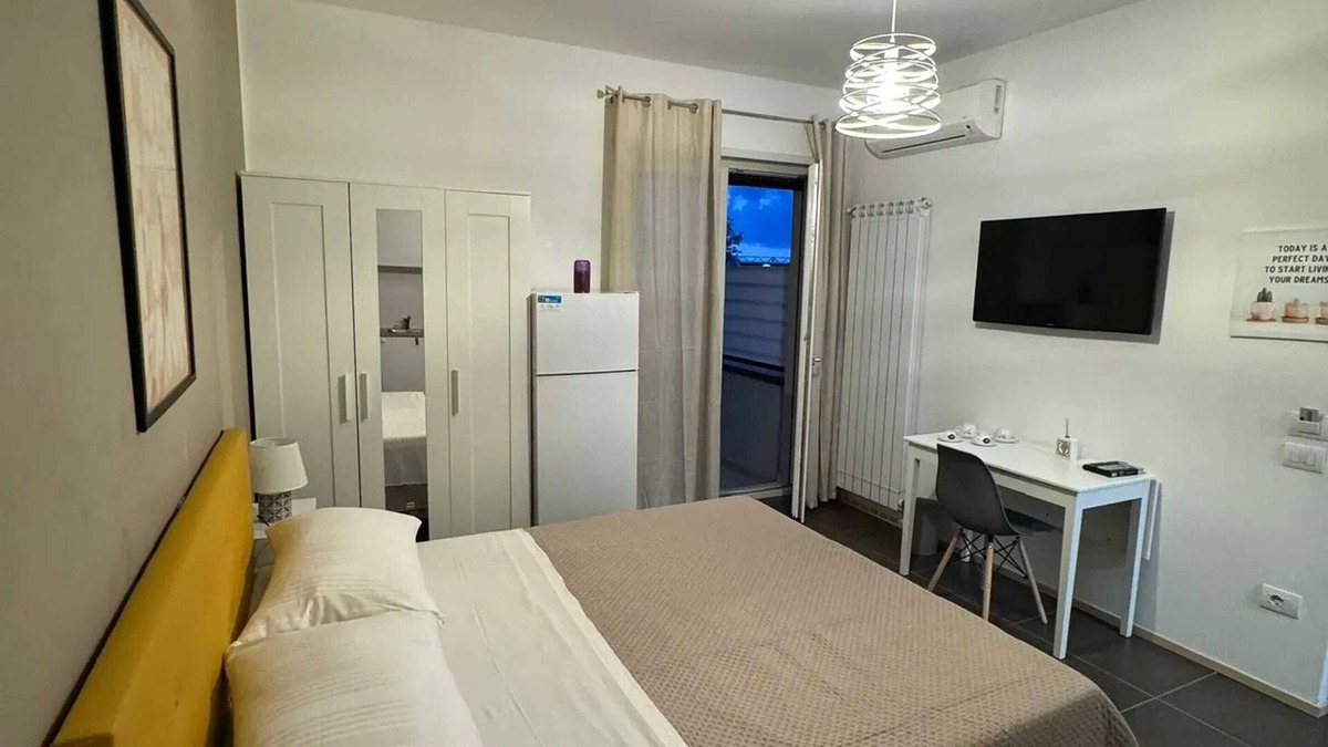 Magazzeno Apartment | Homerez - Cozy Studio in Salerno - 20 m² with Terrace