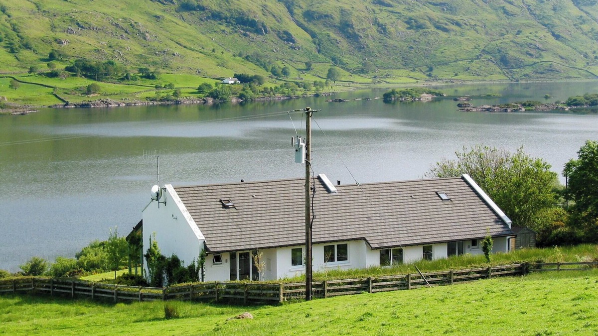 Tourmakeady House | Homerez - House in Tourmakeady, Lake