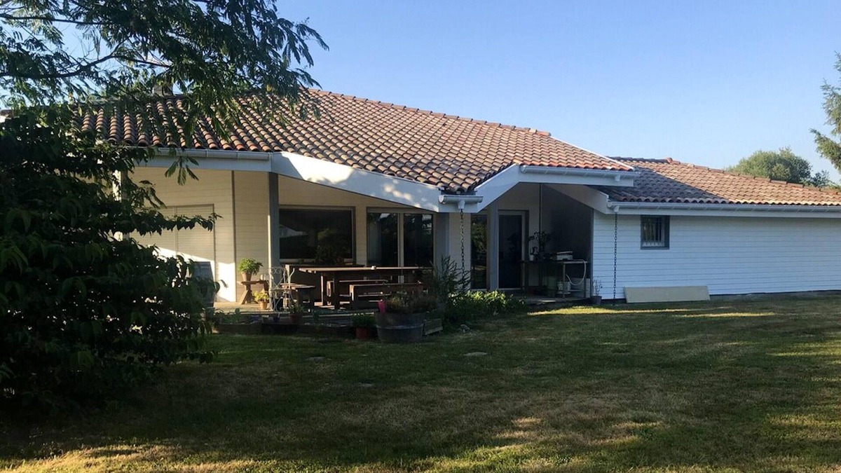 Saubrigues House | Homerez - House 11 km away from the beach for 14 ppl. with garden at Saubrigues