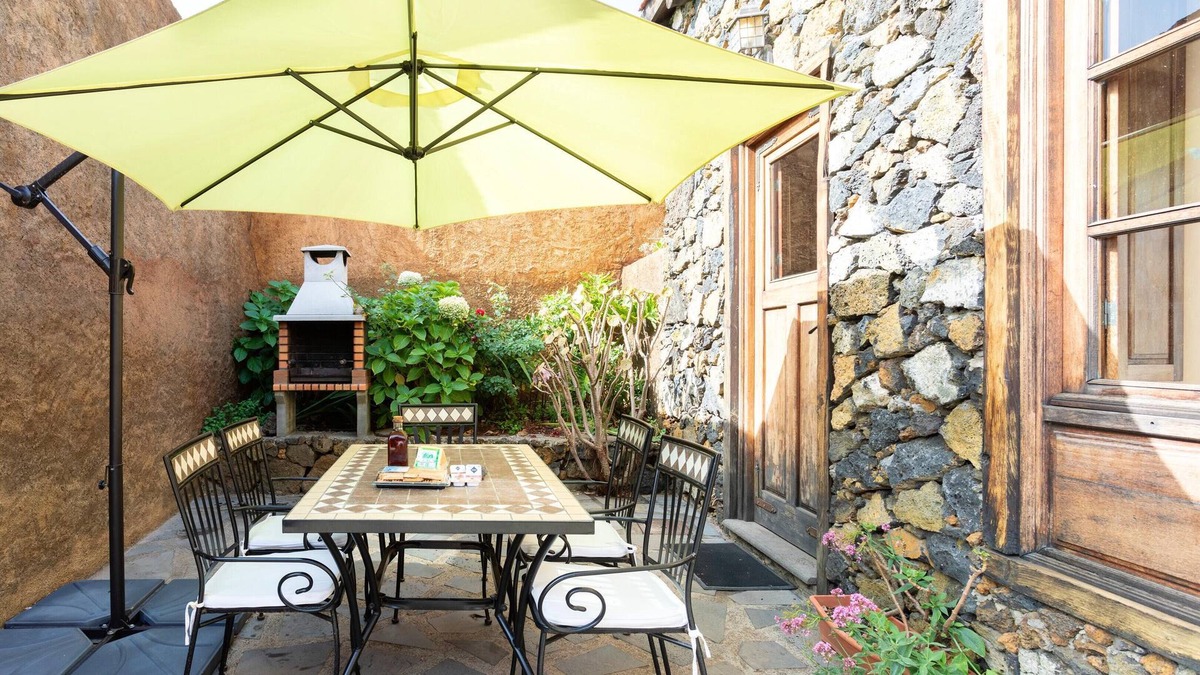 Taibique House | Homerez - House 14 km away from the beach for 6 ppl. with garden at Taibique