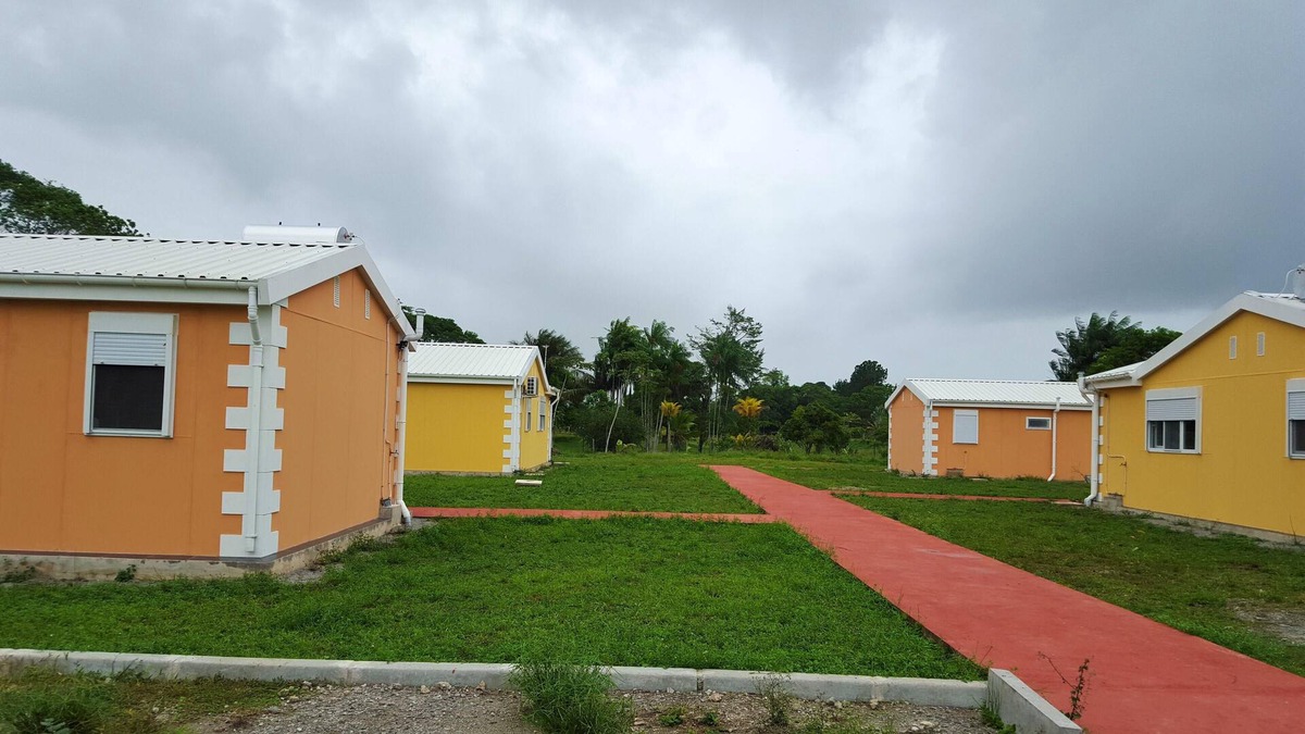 Macouria House | Homerez - House 15 km from the beach for 2 pers. with garden in Macouria