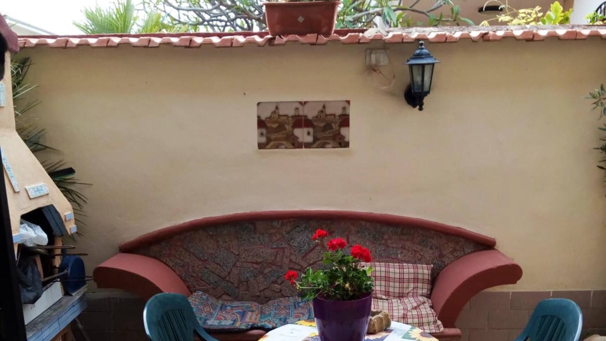 Punta Secca House | Homerez - House 500 m away from the beach for 4 ppl. with garden at Punta Secca