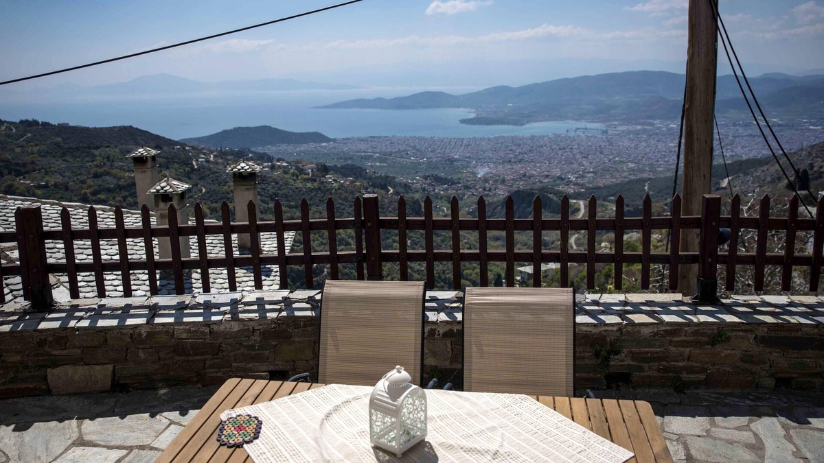 Makrynitsa House | Homerez - House 6 km away from the beach for 10 ppl. with sea view at Volos