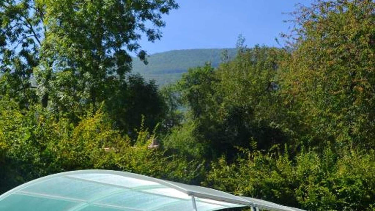 Gembrie House | Homerez - House for 4 ppl. with shared pool, garden and terrace at Gembrie