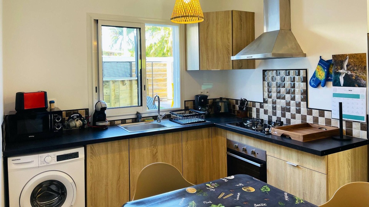 Saint-Joseph House | Homerez - House for 8 ppl. with swimming-pool and spa at Vincendo, Saint-Joseph