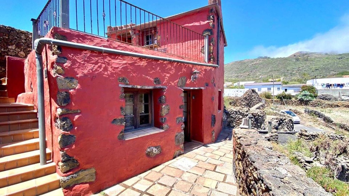 Isora House | Homerez - House in Isora with Mountain View