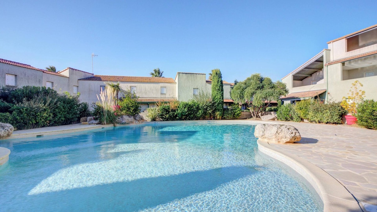 Valras-Plage House | Homerez - House in Valras-Plage