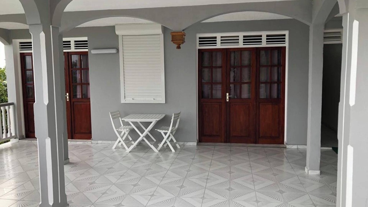 Pointe-Noire House | Homerez - House Pointe-Noire sea view