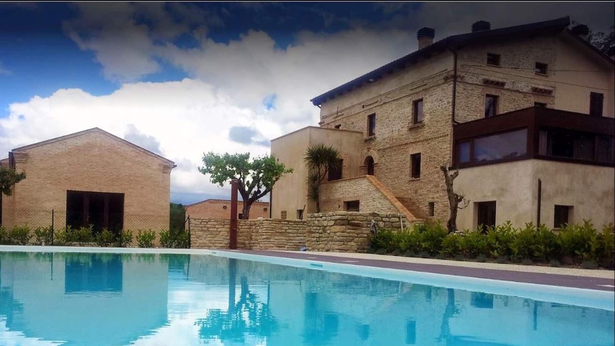 Montalto delle Marche Apartment | Homerez - Nice appartement for 4 ppl. with shared pool at Montalto delle Marche